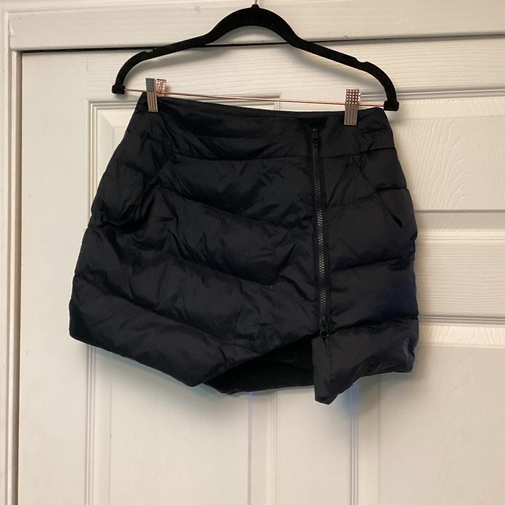 💥PRICE DROP💥 Suletekk Skirt - Picture 2 of 5
